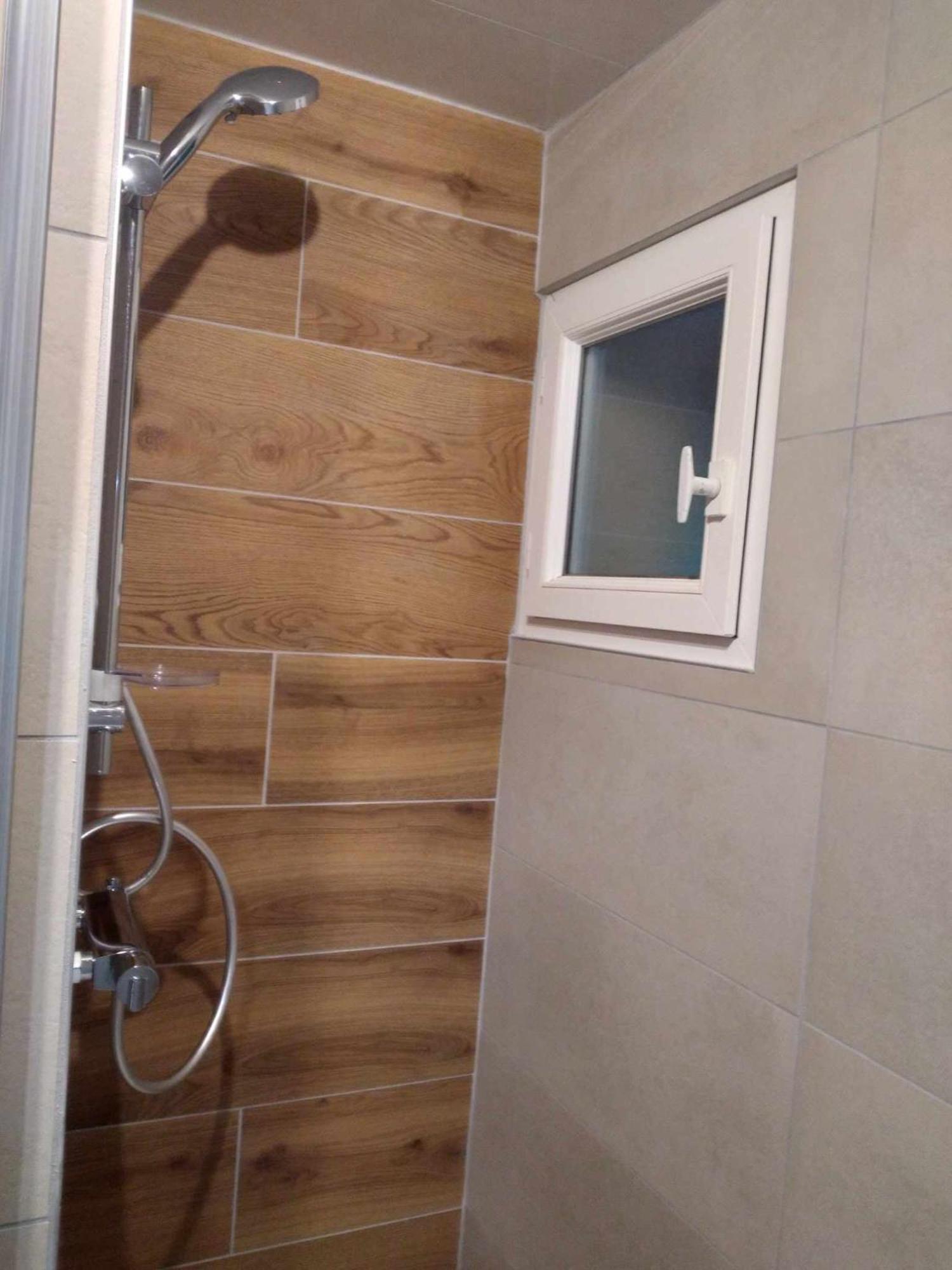 Duplex Lumineux - 40M2 - 2 Chambres - Balcon Terrasse - Parking - Entierement Renove En Mai 2024 코트레 외부 사진