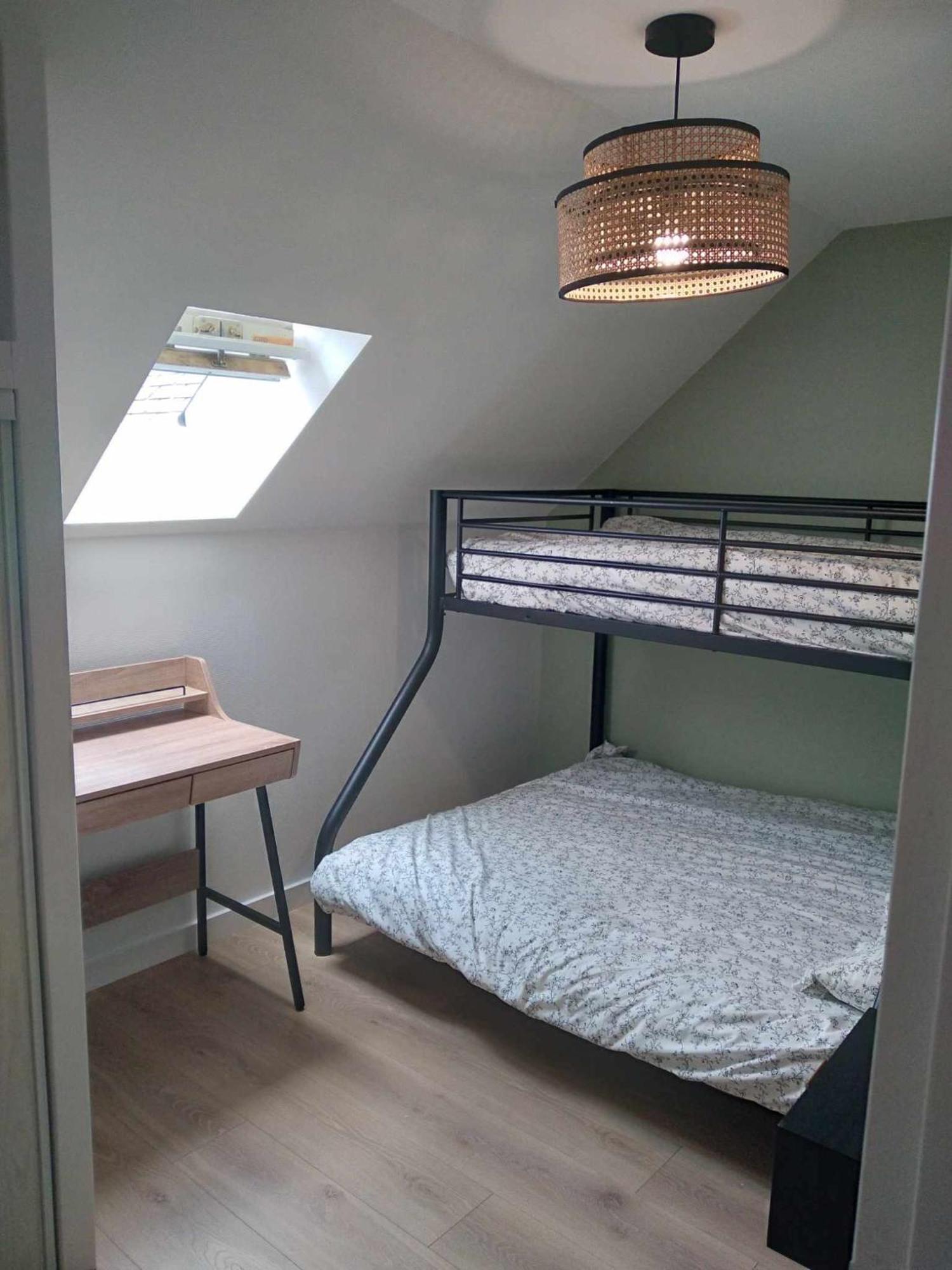 Duplex Lumineux - 40M2 - 2 Chambres - Balcon Terrasse - Parking - Entierement Renove En Mai 2024 코트레 외부 사진